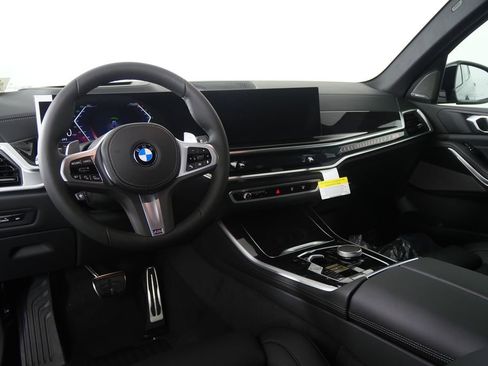 Used 2026 BMW X5 xDrive40i w/ M Sport Package AWD/4WD image 18