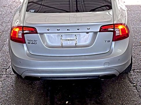 Used 2014 Volvo S60 T5 image 7