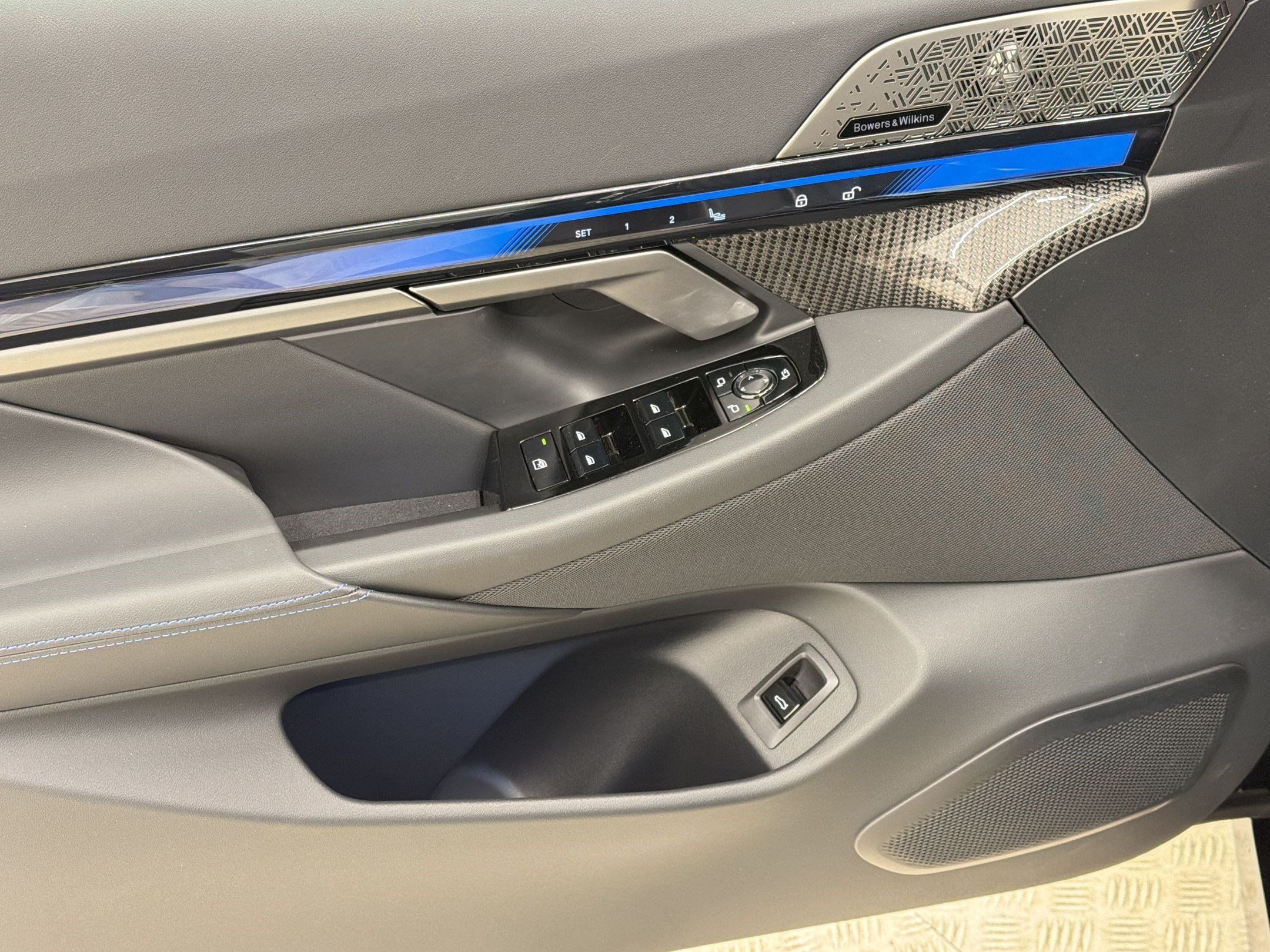 New 2026 BMW i5 M60 AWD/4WD image 13