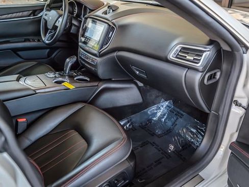 Used 2019 Maserati Ghibli S image 46