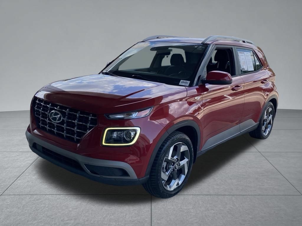 Used 2022 Hyundai Venue Limited FWD image 2