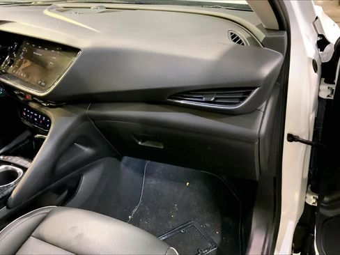 Used 2023 Buick Envision Essence image 19