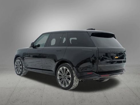 New 2026 Land Rover Range Rover SE image 4