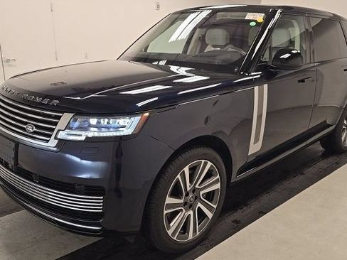 Used 2023 Land Rover Range Rover SV AWD/4WD image 1