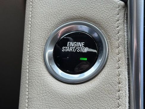 Used 2020 Cadillac Escalade Luxury image 24