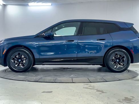Used 2024 BMW iX xDrive50 w/ Convenience Package AWD/4WD image 5
