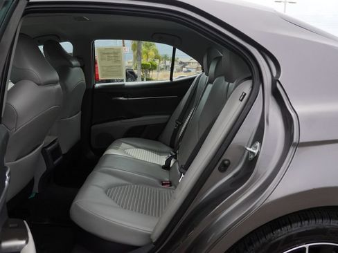 Used 2022 Toyota Camry SE w/ Cold Weather Package FWD image 30