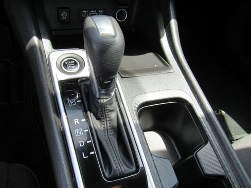 Used 2024 Nissan Sentra SV FWD image 25
