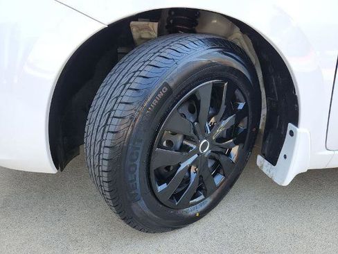 Certified 2025 Nissan Versa S w/ Trunk Package image 30