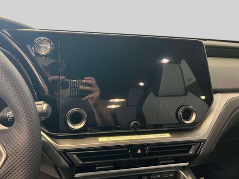 New 2026 Lexus TX 500h AWD image 29