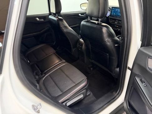 Used 2024 Ford Escape ST-Line w/ Tech Pack #1 FWD image 40