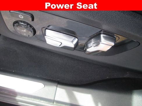 Used 2025 BMW X7 xDrive40i w/ M Sport Package AWD/4WD image 31