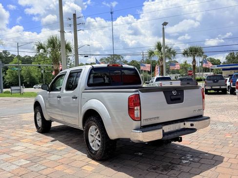 Used 2018 Nissan Frontier SV AWD/4WD image 8