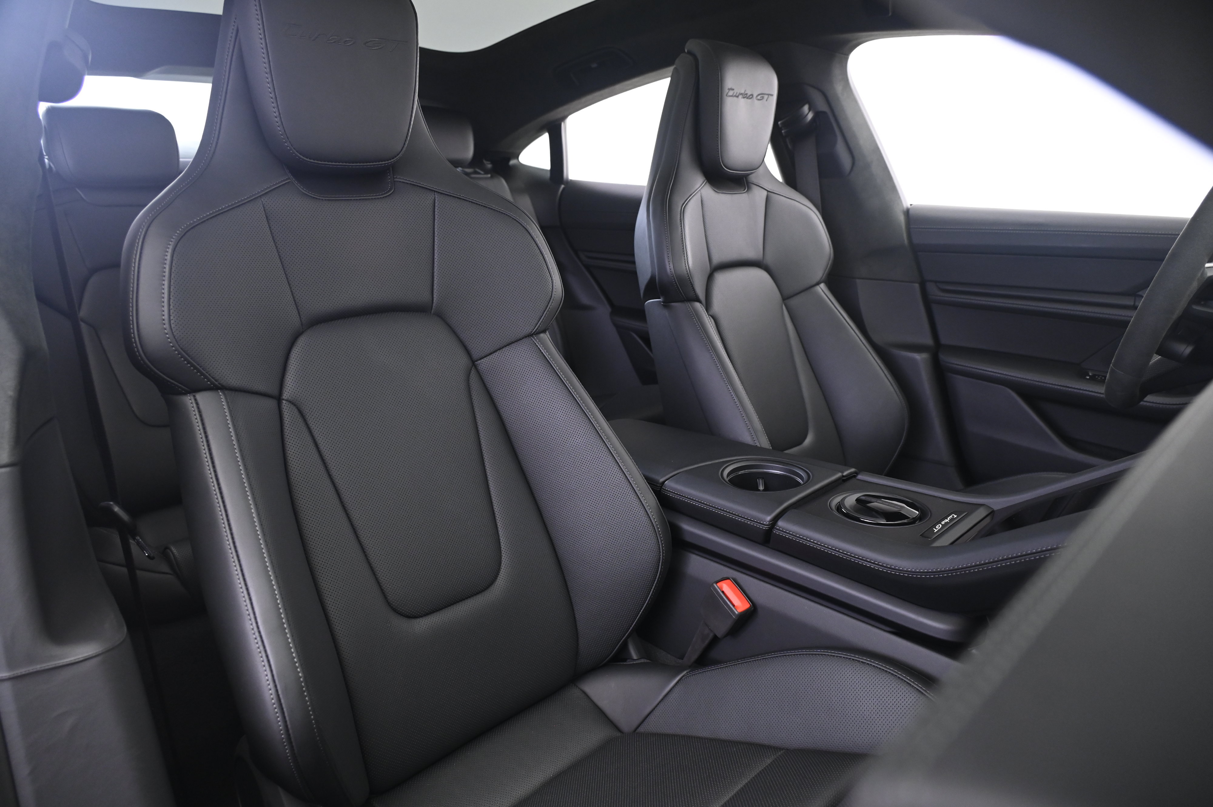 Certified 2025 Porsche Taycan Turbo GT AWD/4WD image 25