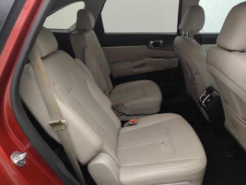Used 2021 Kia Sorento SX image 19