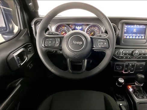 Used 2023 Jeep Gladiator Sport AWD/4WD image 8