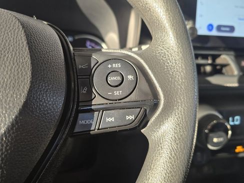 Used 2023 Toyota RAV4 XLE image 34