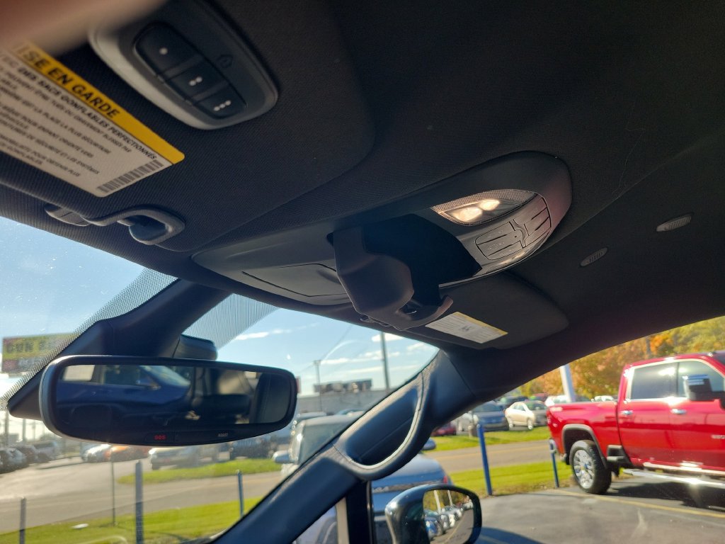 Used 2026 Chrysler Pacifica Select FWD image 37