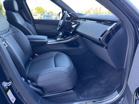 Certified 2025 Land Rover Range Rover Sport Dynamic SE AWD/4WD image 3