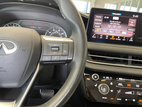 Used 2025 INFINITI QX60 Pure FWD image 15