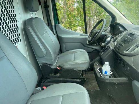 Certified 2017 Ford Transit 150 130 Low Roof RWD image 4