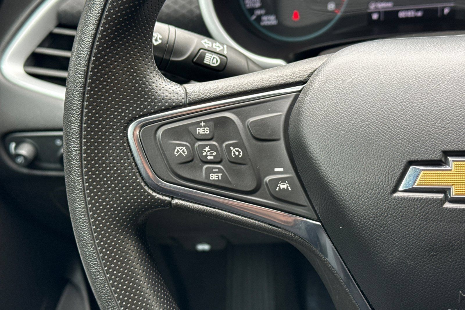 Used 2023 Chevrolet Malibu LT FWD image 34