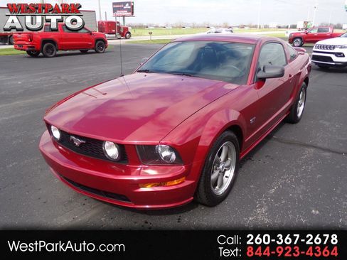 Used 2005 Ford Mustang GT RWD image 1