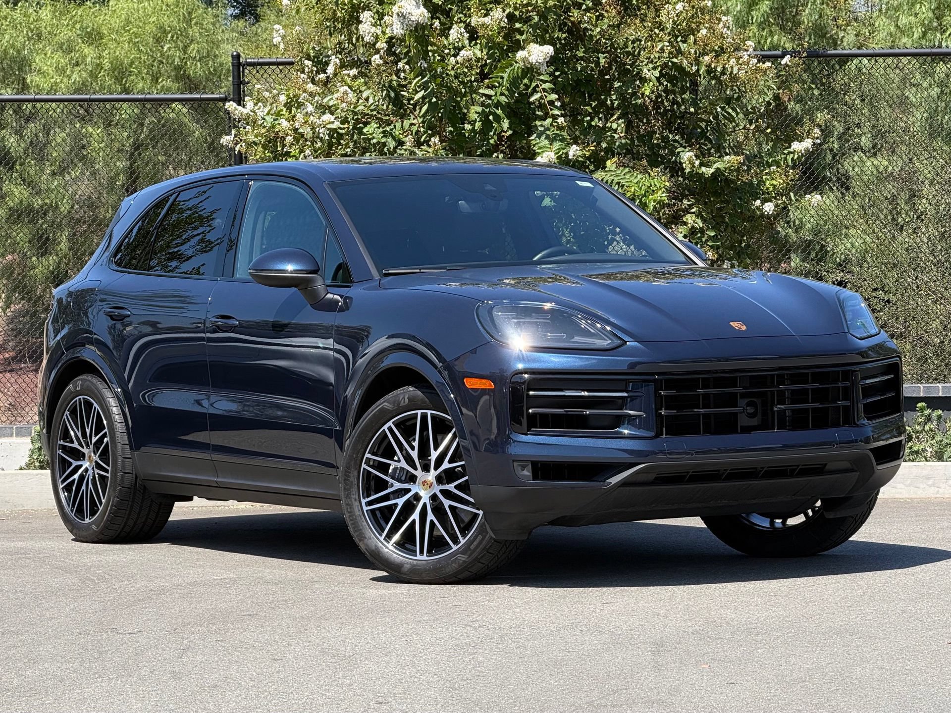 Certified 2024 Porsche Cayenne AWD/4WD image 9