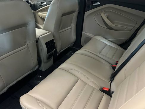 Used 2019 Ford Escape Titanium FWD image 12
