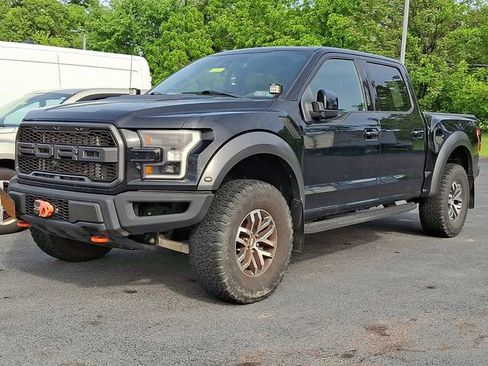 Used 2018 Ford F150 Raptor w/ Equipment Group 802A Luxury AWD/4WD image 3