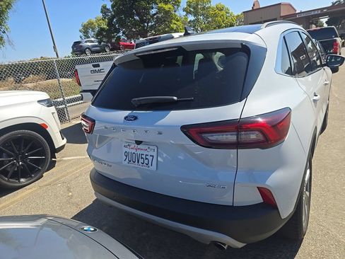 Used 2025 Ford Escape Platinum AWD/4WD image 6