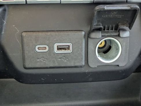 Used 2021 Chevrolet Silverado 1500 LT Trail Boss w/ Convenience Package II image 25