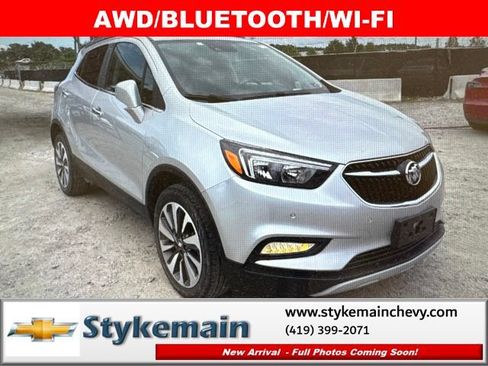 Used 2021 Buick Encore Preferred w/ Safety Package II AWD/4WD image 1