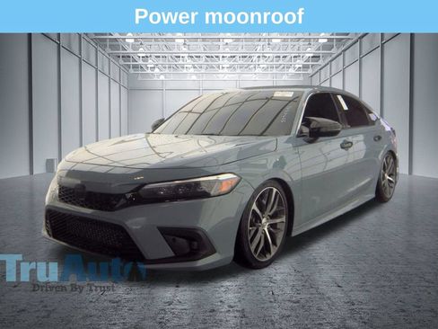 Used 2024 Honda Civic Touring image 4