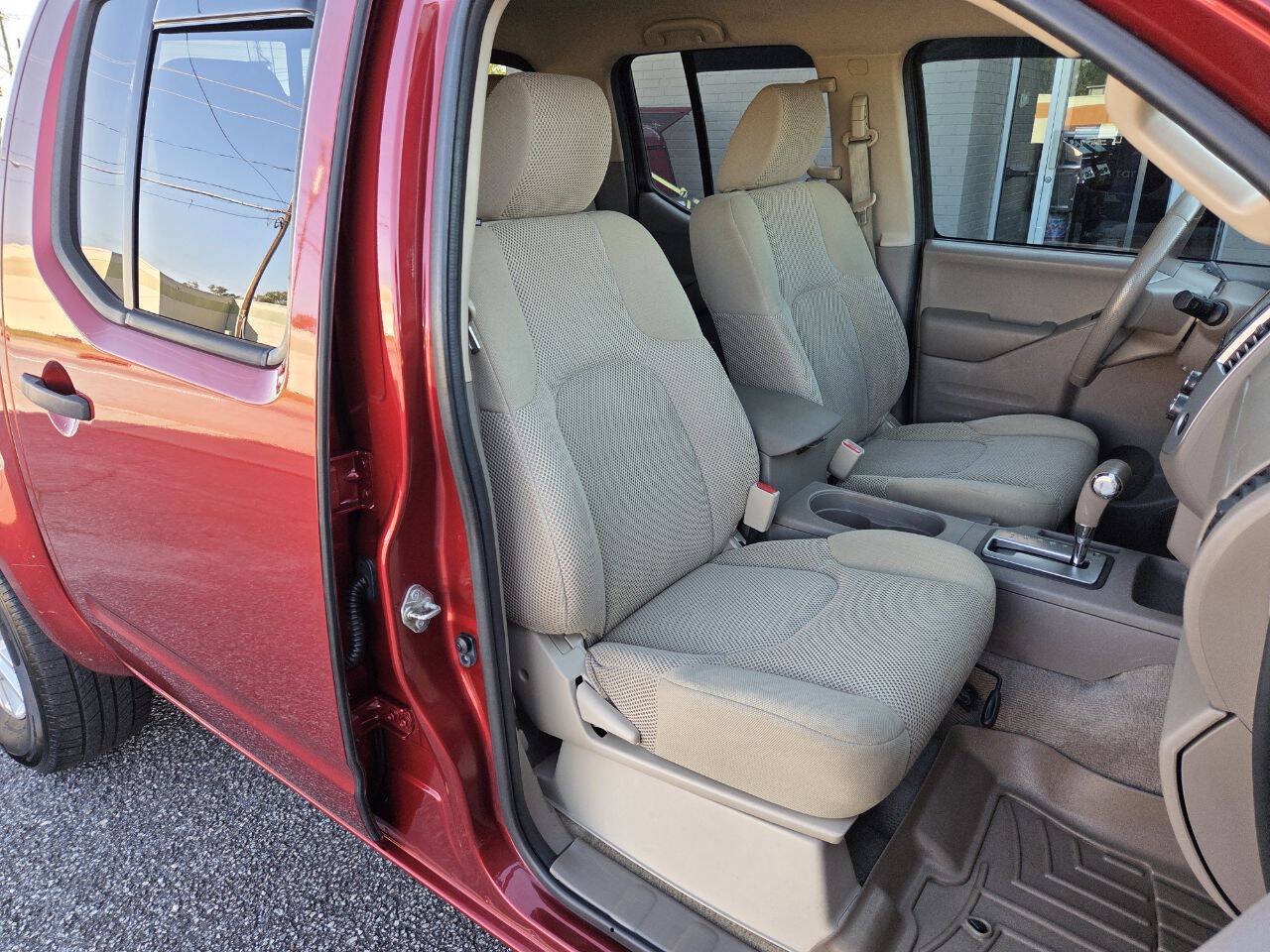 Used 2017 Nissan Frontier SV AWD/4WD image 12