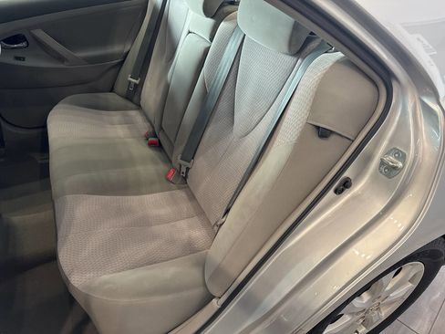 Used 2011 Toyota Camry LE w/ LE Extra-Value Pkg image 19