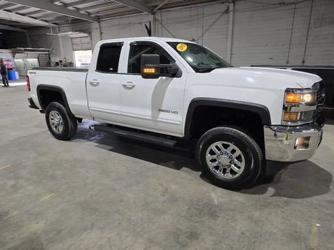 Used 2015 Chevrolet Silverado 2500 LT w/ LT Convenience Package AWD/4WD image 17