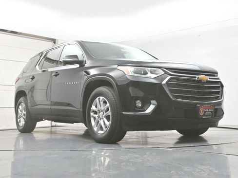 Used 2021 Chevrolet Traverse LT AWD/4WD image 32