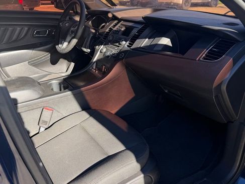 Used 2018 Ford Taurus Police Interceptor image 18