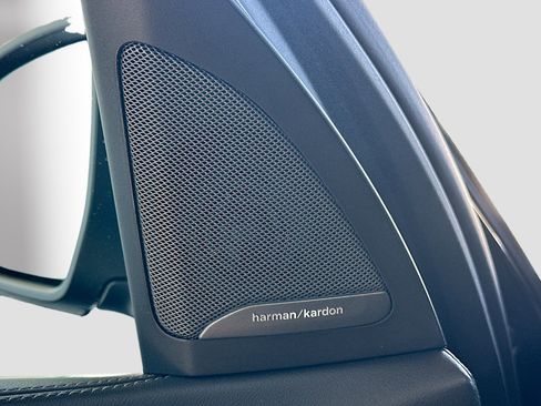 Certified 2024 BMW X7 xDrive40i image 19