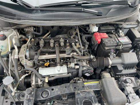 Used 2025 Nissan Versa SV image 31