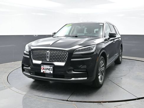 Used 2023 Lincoln Aviator AWD image 7