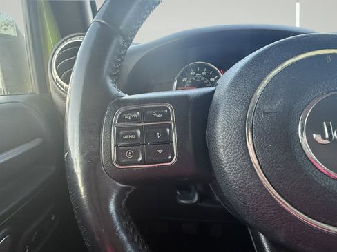 Used 2016 Jeep Wrangler Unlimited Sahara w/ Connectivity Group image 23