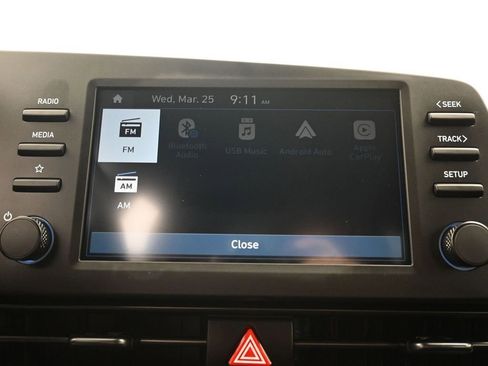 Used 2025 Hyundai Elantra Sport image 15