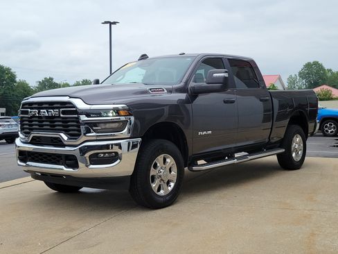 Used 2025 RAM 2500 Big Horn AWD/4WD image 2