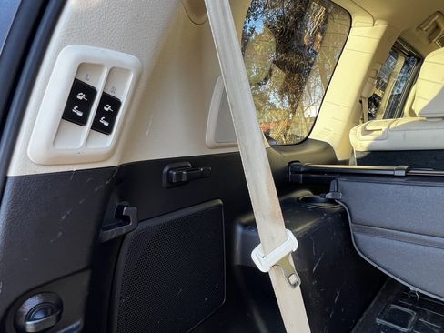 Used 2021 Lexus GX 460 Luxury image 50