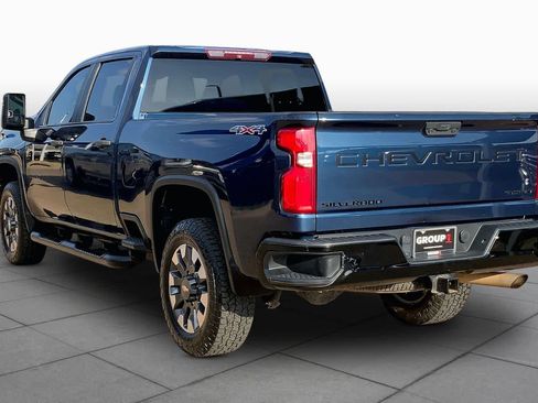 Used 2021 Chevrolet Silverado 2500 Custom w/ Custom Value Package AWD/4WD image 12