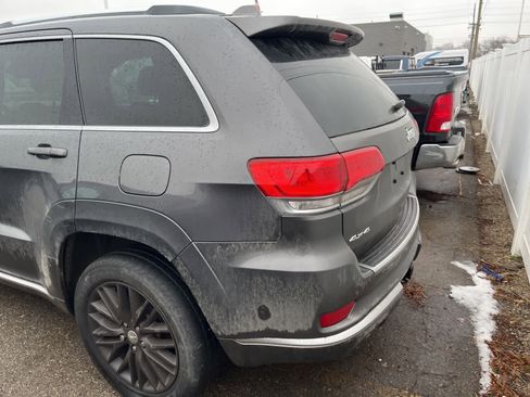 Used 2018 Jeep Grand Cherokee Summit image 9