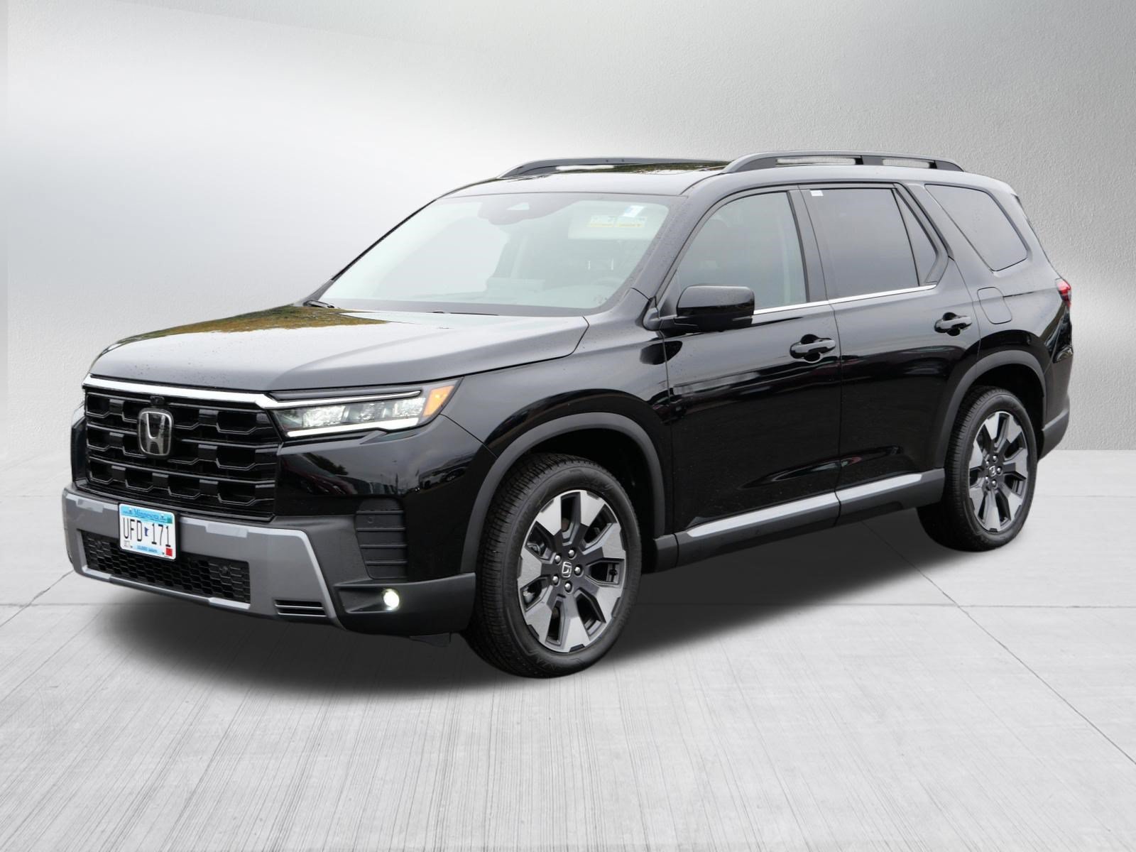 Certified 2026 Honda Pilot Elite image 3