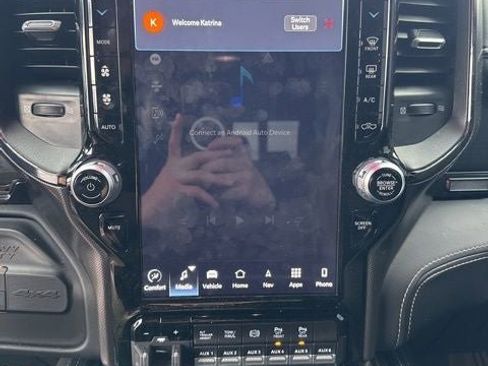 Used 2024 RAM 2500 Limited image 24